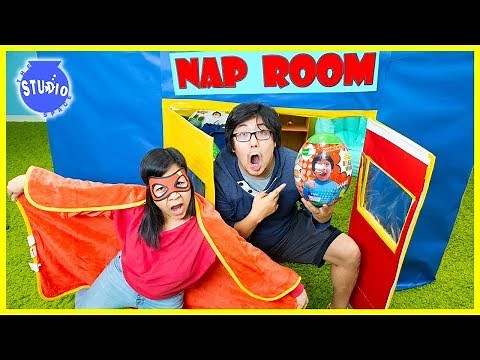 Ryan's World Box Fort House + Giant Green Mystery Surprise Egg!