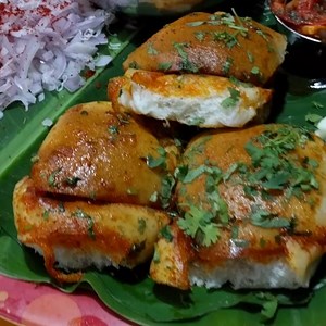 122K views · 2.1K reactions | Try out this mouth-watering Black Pav Bhaji from Maa Anjani Pav Bhaji Centre in Borivali. | Things to do in Mumbai | Facebook