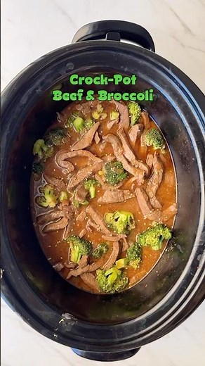 Crockpot Beef & Broccoli #slowcooker #crockpot #beefandbroccoli