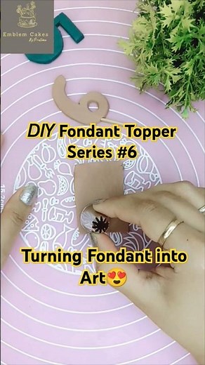 How I Made Fondant Topper in Seconds #fondantseries#6 #fondanttutorial #caketoppers #cakes #shorts