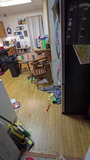 really quick late night kitchen clean up. #housecleaning #cleanwithme #homecleaning #cleaningmotivation #cleaning #cleaningtiktok #cleantok101 #cleantok #kitchencleaning