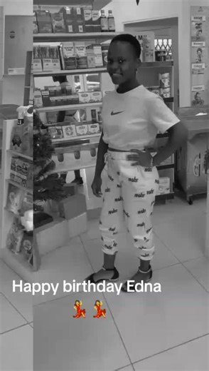 Auntie Edna (@auntie.edna5)’s videos with Happy Birthday Song - Anniversaire Américain - Mixtronic