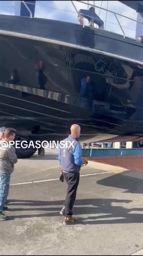 Exploring Luxury Yacht Life with Pegaso Insix