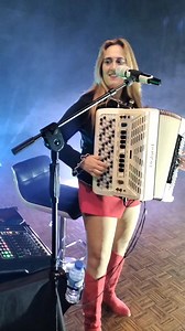 Um #agradecimento a todos os presentes, ontem em #São #Cristovão, o grupo de #Escoural grupo de #Évora, #Lagameças, #Faralhão, Sant. #Susana etc 🙏🙏🥰🥰 | Nicole Viviana - Música