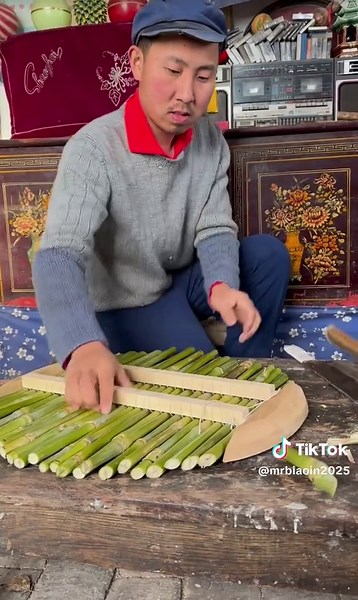 Exploring ASMR Experiences in China