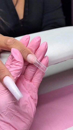 Te gustaría Aprender hacer uñas 💅🏻 desde cero? 😱🙋🏻‍♀️ ÚNETE A 4 CLASES GRATIS 🔥 AQUÍ 👇🏻👇🏻 https://www.clasesonline.lol/clases-manicuree #nails #uñasacrilicas #uñasnaturales #uñastutorial #uñashermosas #belleza #manicura | Arte de uñas profesional