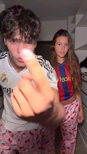 Who did better? Violasilvii | Alvarito