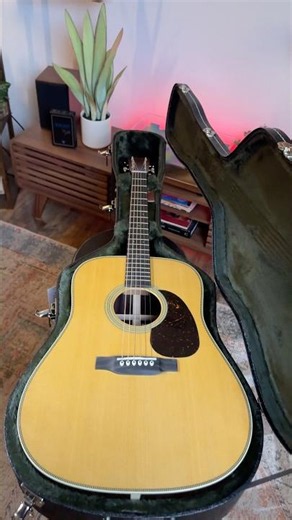 New Martin D-28 Billy Strings Natural!