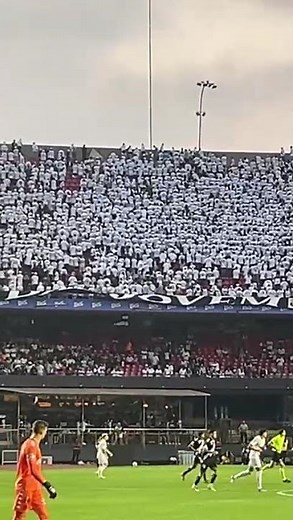 MEU DEUS! Torcida do Santos FICA DE COSTAS para o campo durante o 6 a 0 do Vasco!