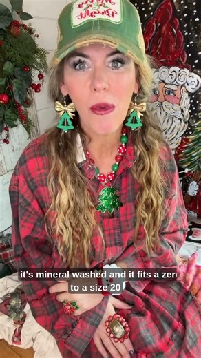 🔴 THE red top you’ll live in all season. This mineral wash dream from Easel is the softest layering piece ever — perfect for Christmas, perfect for couch naps, perfect with anything. ❤️ Fits sizes 0–20 and yes, you can sleep in it. 📲 Grab it on the app while we still have your size! Q: Do you wear red more during the holidays or all year long? #EclecticRubyRed #ComfyChic #LayeringGoals #EaselStyle #ShopTheApp | Eclectic Ruby Red