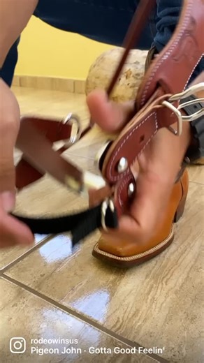 We still have some spurs in stock. To purchase, access the link in the bio! #buckingbulls #motivation #bullRiding #rodeobull #eightseconds eightseconds | Rodeo Wins US