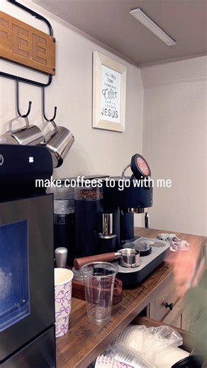 Time lapse of coffee being made 🤎 #coffee #timelapse #latte #shorts #makingcoffee