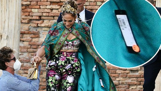 Jennifer Lopez accidentally leaves price tag on Dolce & Gabbana cape