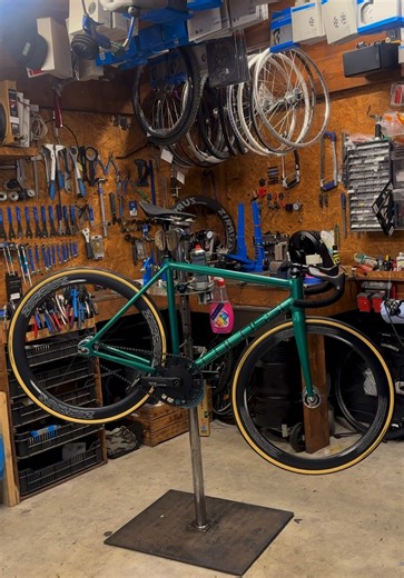 Colossi Crit built by @Radplatz Wien #fixie #fixedgear #bicycle #bike #cycling