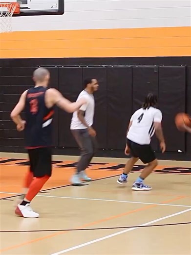 Trez on Instagram: "Hoop. Stack. Lift. That’s it. #CheersTo27Years 😎🍊"