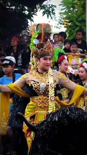 The dance of the Goddess Sri ends the Jaranan Agung Wilis performance #java #traditional #shorts