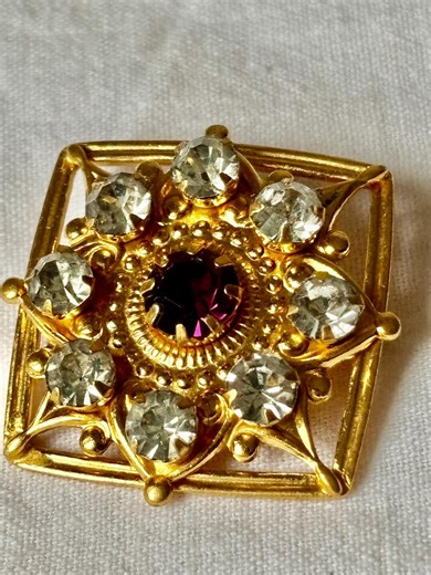 Vintage Brooch Jewelry. - Etsy