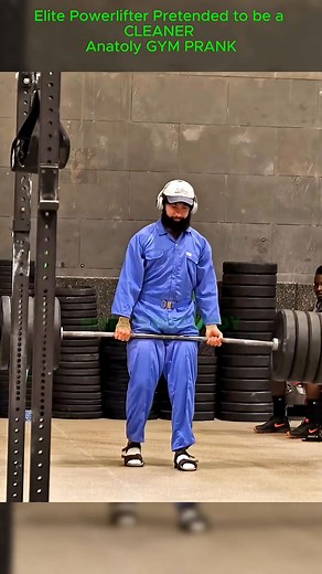 FAKE WEIGHTS in gym PRANK... - #ANATOLY #pretended #to be a #Beginner #reels #fb #to #funny | Gym pranks