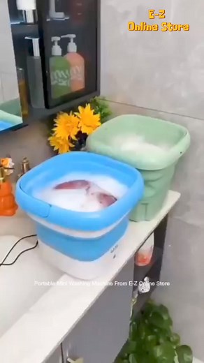FOLDABLE MINI WASHING MACHINE.... 👉 [Water saving and energy saving] The mini portable washing machine has a single design, suitable for personal laundry. Portable washing machines not only save a third of water, but also save electricity than washing machines. 👉 [Capacity and Application]: The turbine turns from forward rotation to reverse rotation, suitable for underwear/children's clothing/socks, t-shirts and other small personal clothing. 👉 [Easy to store] After use, it can be folded with