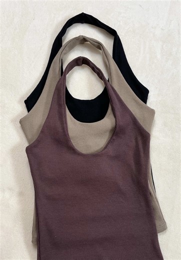 Sleek Backless Top for Timeless Style and Confidence