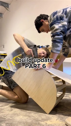 Coming from two people who have tried literally every cooking scenario in a van (diesel cooktop, induction cooktop and even the classic Coleman camp stove), we really have settled on this idea of the simpler the better and are so excited about all the versatility this setup will offer. Would you cook here?! Let us know below 👇🏼 #vanlife #vanbuild #tinyhouse #tinyhome #renovation #diy #camper #campervan