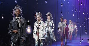 Dreadlocked Professor Says White People Aren't Allowed to Have His Hairdo