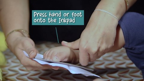 Large Clean Touch Ink Pad for Baby Handprints and Footprints – Inkless Infant Hand & Foot Stamp – Safe for Babies, Doesn’t Touch Skin – Perfect Family Memory or Gift, Black Print Kit by Tiny Gifts