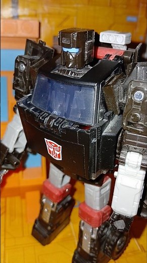 Robots In Disguise #transformerscartoon #transformerscollection #g1transformers