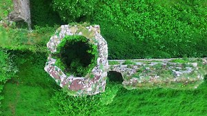 A pretty good afternoon today with a high of 16.6c after some awful weather yesterday we saw 16.5mm of rain in Tullow. More rain will pass through overnight with up to 10mm possible. We'll have a forecast for the week ahead later this evening. Below is a video from Clonmore Castle today, the ruins of a Castle that date back to the 13th Century! Click HD for full quality. | Carlow Weather