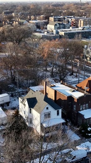 5610 S Peoria St | Su Familia Real Estate