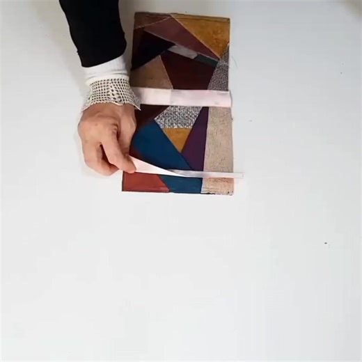 You'll be amazed at what I did with the fabric scraps I found in the trash – super recycling! | Sewing Tutorial