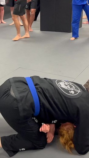 19K views · 62 reactions | Spin Around Armbar (from Bottom) We call spinning to the inside a backdoor armbar, so would spinning to the front / outside be a front door armbar?? lol.. #brazilianjiujitsu #realizebjjlife #jiujitsuclips #queenofthenorth #crystalnadeaubjj #crystalnadeaumma | Realize BJJ Life | Facebook