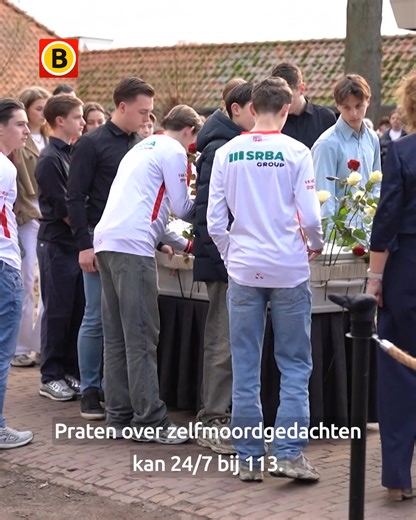 Honderden mensen hebben vrijdagmiddag in Vught afscheid genomen van de 12-jarige Laurens van de Pol. Hij stapte vorige week uit het leven. | Omroep Brabant