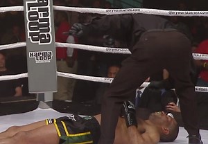 251K views · 1.3K reactions | WHAT A STRIKE 勞 | GLORY Kickboxing | Facebook