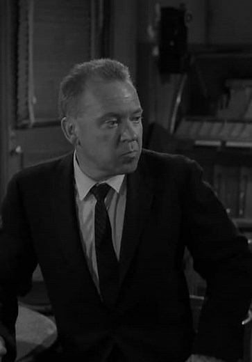 The Twilight Zone S05:E07 - A Kind of a Stopwatch