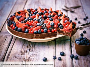 Tarte au chocolat et fruits rouges : découvrez les recettes de cuisine de Femme Actuelle Le MAG