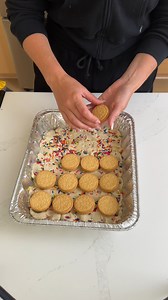 711K views · 2.5K reactions | you'll never make cookies the same again Kate uses sugar cookie dough, sprinkles, oreos, cake batter, and chocoalte to create the best recipie for funfetti blondies. KH | Janelle & Kate | Facebook