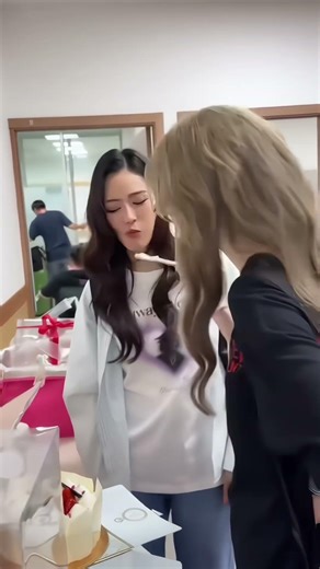 They’ve become so inseparable, even their names feel like one #lingorm #linglingkwong #ormkornnaphat