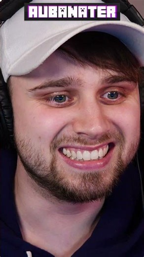 SACRIFICING Myself For The WIN😂🏆#minecraft #minecraftfails #minecraftvideos #minecraftmemes #gaming