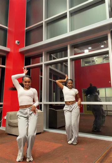 dc @Fullout Cortland 🩶#foryoupage #duo #dance | dance