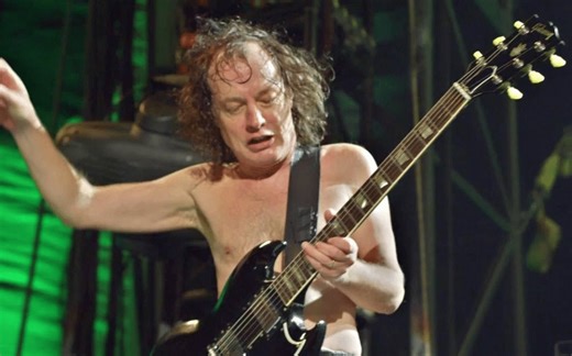 5 AC/DC Songs That Are Just the Same Riff Repeated