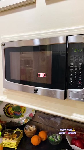 Microwave Grape Plasma: Science Experiment You Shouldn't Try