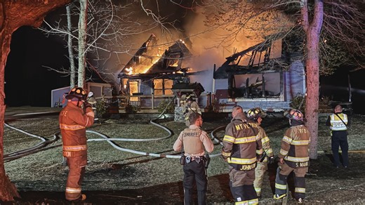 Woman killed, man in serious condition following fire in Readfield