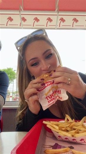 In-n-out burger review coming soon… 🍔 #innoutburger #review | in n out burgers