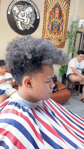 Walk tall, wear your afro like a crown!👑 #rakistangbarbero #barbering #afro #finchgreycraft #taperedafro #yumebarbers #before&after | FG CUT$
