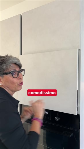 Contattaci oppure vieni a trovarci in store per scoprire come possiamo trasformare anche la tua casa! Ci trovi a Lodi: 📲 0371 564800 📩 info@lodi.scavolinistore.net 📍Via Antonino Caponetto Magistrato, Lodi E a Milano: 📍Piazza Missori 2, Milano 📲 0289057560 📩 Info@milanomissori.scavolinistore.net #scavolinistore #lodi #milano #arredamento #cucina