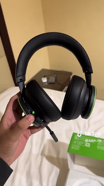 Xbox Wireless Headset for Xbox Series X|S - The Ultimate Gaming Experience