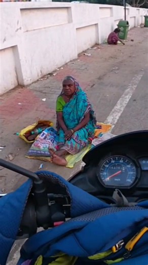 Khidmat se khuda milta hai 💯♥️🙏 #maa #humanity #help #happiness #kindness #viral #shorts