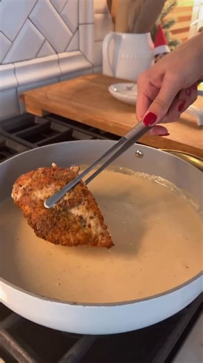 One-pot creamy garlic parmesan chicken 🤍 quick, comforting, and perfect for a busy weeknight!! @challengebutter 🧈✨ #challengebutterpartner Creamy Garlic Butter Chicken Ingredients: • 2–3 chicken breasts, thinly sliced or pounded thin • Salt & pepper, to taste • Britscookin Garlic & Herb Seasoning (generous) • All-purpose flour (for dredging roux) • Olive oil • 1 cube Challenge Butter (4 tbsp) • 4–5 cloves garlic, minced • 2 cups chicken broth • 1 tbsp Worcestershire sauce • 1 cup heavy whippin