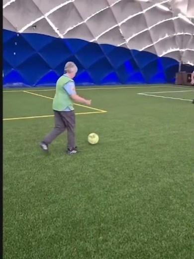 Ancianos jugando mejor que los profesionales #fútbolargentino #futbol
